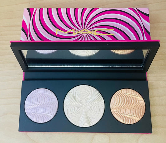 MAC STEP BRIGHT UP SKINFINISH PALETTE LIGHT 9G